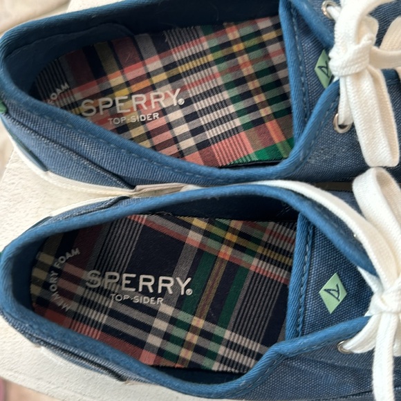 NWOT, Sperry crest vibe denim sneaker boat shoes. - Picture 6 of 7